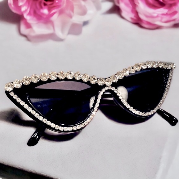 Rhinestone Cat Eye Sunglasses in Black ~ Brand New - Picture 4 of 8